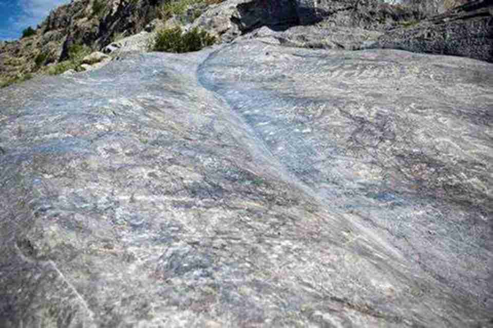 ������ɽ����վ�������ȴ���Ű�ʲ��3000�������ʷ