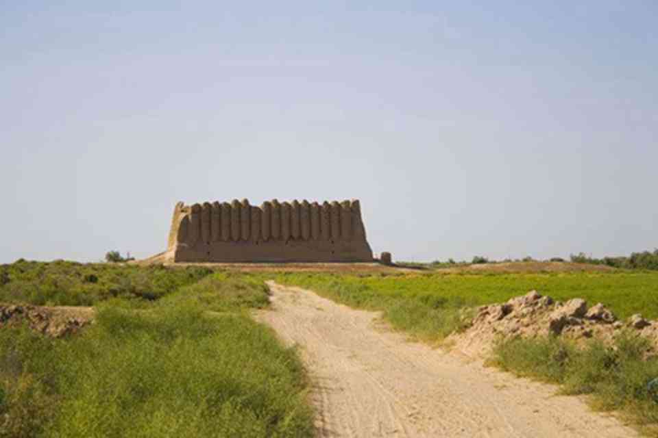 ÷������ʷ���Ļ���԰λ��������˹̹�����и���