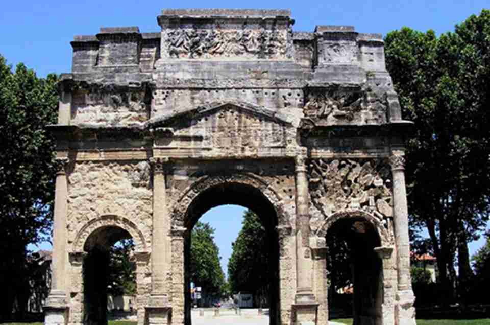 �������ǳ�������Լ��������۹�ͳ���µĺ�ƽ�뷱��