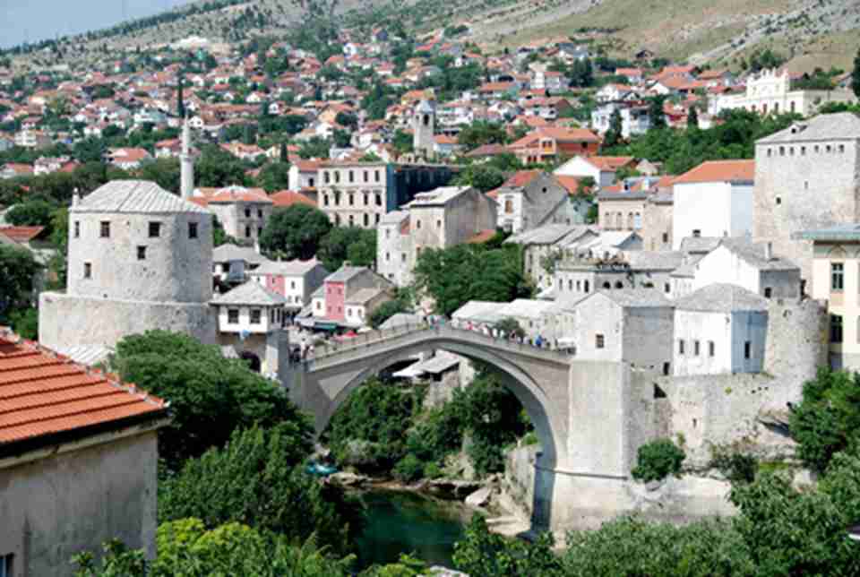 Ī˹����һֱ����������ϵ������䷿�ݺ����Ŷ�����