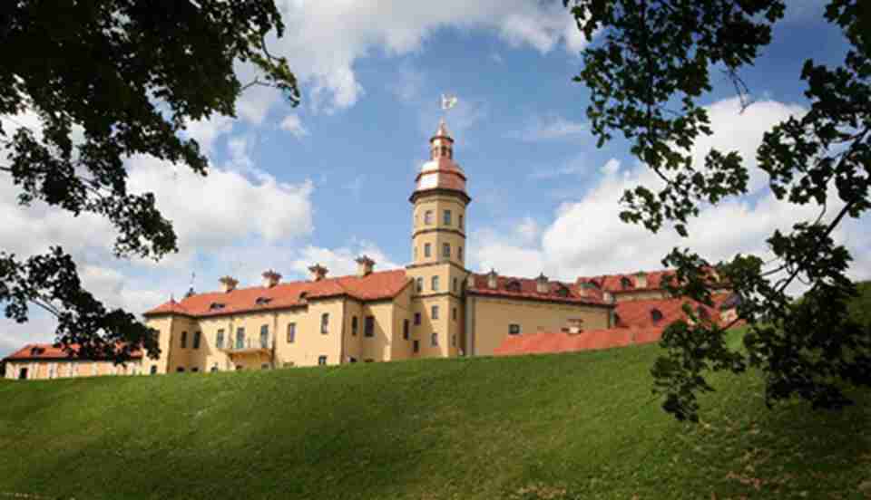 ��˹ά�յ�����ά�ڼ���Ǳ�����Ⱥλ�ڰ׶���˹��˹����