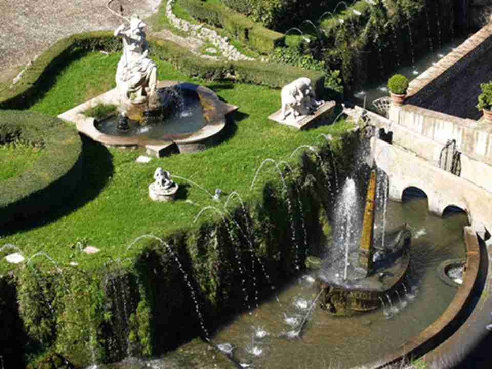 ��˹�ر�����һ����Ȫ��ˮ������