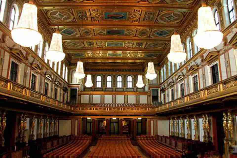 άҲ�ɽ�ɫ����