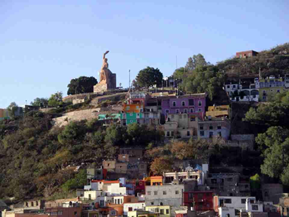 �ų����ع��ɻ��кӶ������ֵ��������У�С·��խ�������۴��αȣ���������