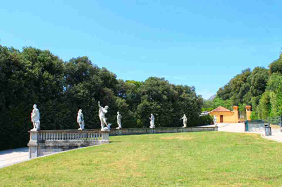 �����������еĻ�԰���֣�ʮ������