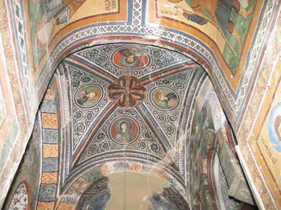 �����ڲ�װ���о�������Ƕ��