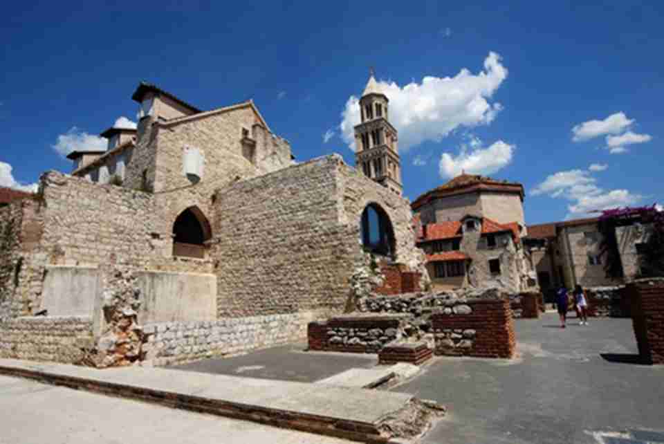 ˹�����صĽ����ż��ܷḻ