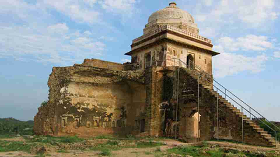 ��ǿ��ı���֮�д��������ཨ����