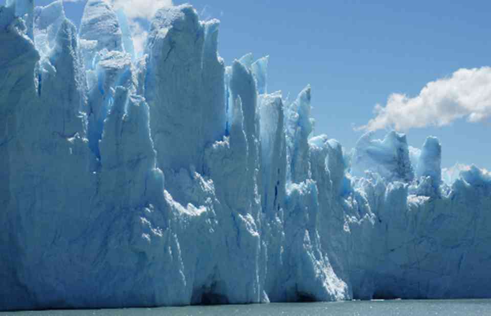 Ī��ŵ������̽�ռҸ�����˹��&middot;Ī��ŵ������