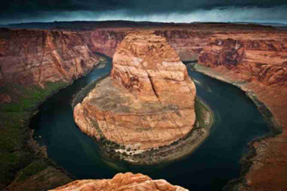 ������Ե�����������ʹ�Ͽ�ȵ������������ԴӶ����¹ۿ����ɲ���ԭ���ɶ���ɽ