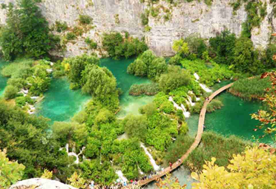 ��������˹���ǿ��޵��ǵ���Ȼ����Ⱥ