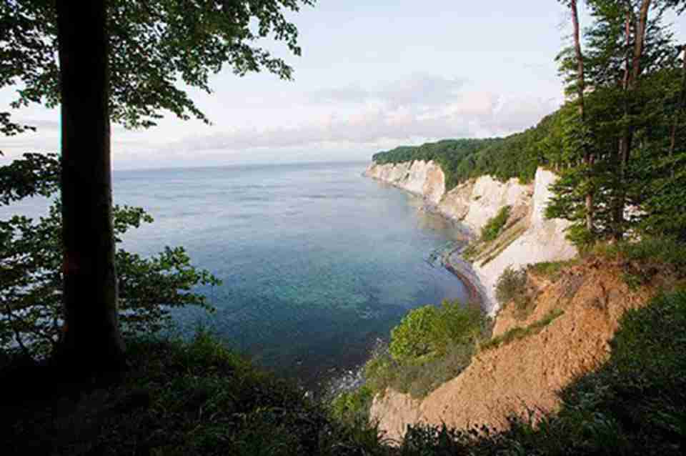 �¹���ɽë��֣�λ�ڿ�������ɽ������ŷ���в�ɽϵ�Ķ��β���