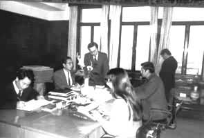 ���й������Ϻ����С���ͨ�����Ϻ����С��ձ�������������۶������й�ͬ�����齨���Ϻ����ʲ������޹�˾��1991��1��10�տ�ҵ