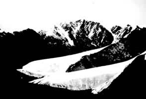 ͼ1���й���ɽ��³ľ���Դ��ű���