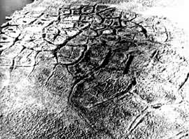 ͼ1�����ô�����������Ш��ֱ��15��30�ף�