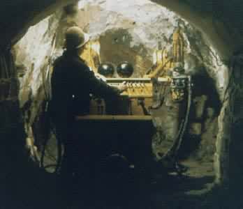 ����̨���ڿӵ�����ҵ