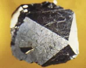 ������(Magnetite)