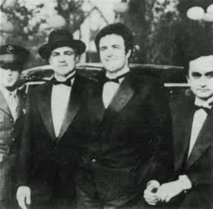 ���̸�������