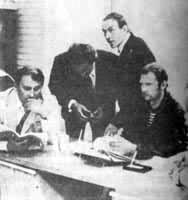 �����𡷾���