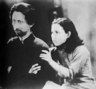 ������١�