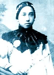 ��ׯ�����ޡ�������ΰ����Ů����ׯ��֮��