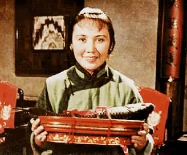 ��ף����