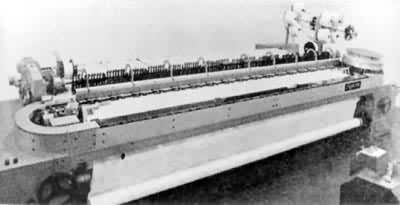 ƽ��γ������֯��