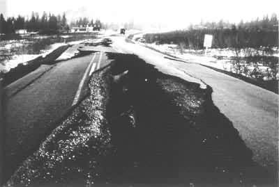 1964�갢��˹�Ӵ������ɵĵ��ѣ���Լ1.8�ף���830��