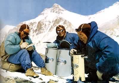 �й���湤����ʹ��ʯӢ������������������������������6500�״�����������������Ϊ��ȷ�ⶨ���߳��ṩ����