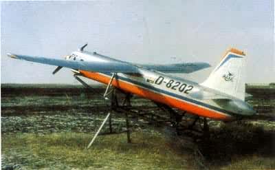 ������ҵ��ѧ���Ƶ�D-4����;���˼�ʻ�ɻ�