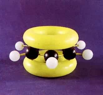 ͼ �������е�����м�����ɫ��