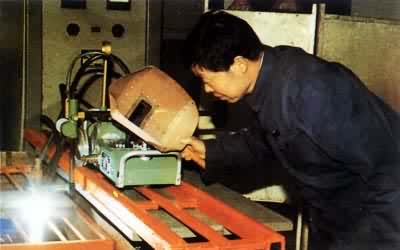 �����ӻ��и�