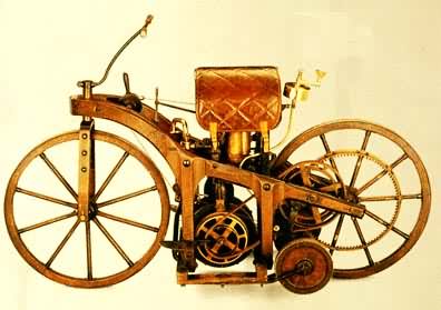 早期的摩托车（1885年G.戴姆勒制造）