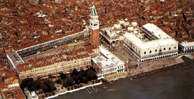 ���������˹ʥ���ɹ㳡