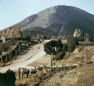 ����Ǭ����Ǭ�꣬�Ƹ������κ�������ĺ���Ĺ