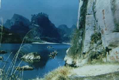 ��׶��ϵ�����ɽ��ɫ