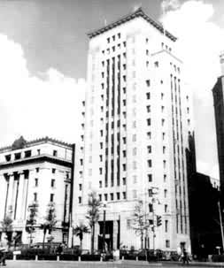 ͼ2���Ϻ��й����д�¥