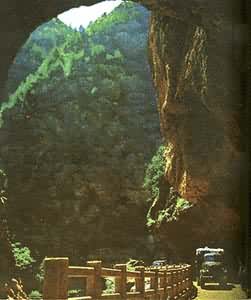 �������ֹ�·��Ⱥ���޽��ļ���ɽ��·��