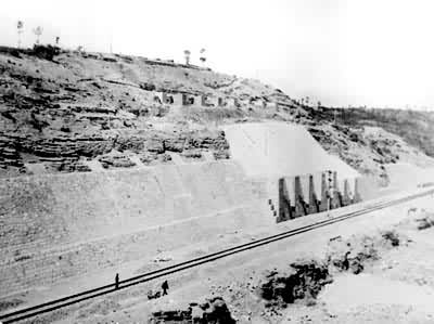 �����ߴ��ڳ�վ��ʯ˳�㻬�µĴ�������ͼ