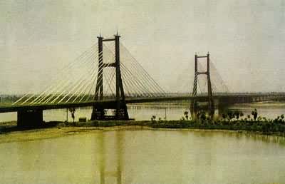 ���ϻƺӹ�·�ţ�������ԤӦ��������б���ţ���1982�꽨��ͨ��