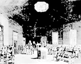 19���ͳ�Ӣ��ѧУʵ�б��������ƽ�ѧ���龰