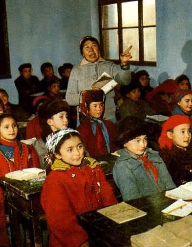 �½���ʲ��һ��Сѧ�Ķ�ͯ���Ͽ�