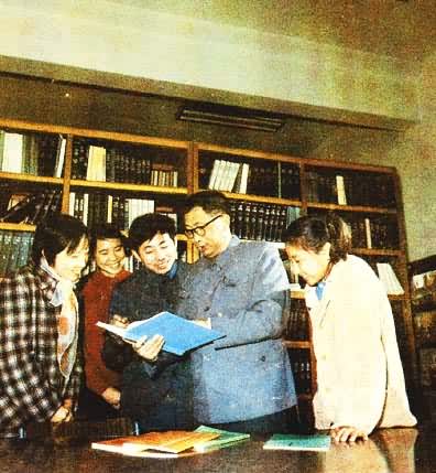 ������ѧ��ѧϵ�о����ڵ�ʦָ����ѧϰ