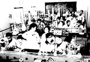 �����Ƽ���ѧѧ���ڻ�ѧʵ������ʵ��