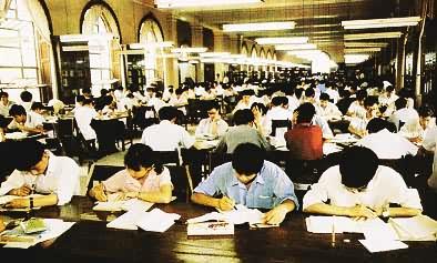 �廪��ѧ����ϵѧ���ڽ��б�ҵ���