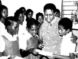 ����˹����ķһ��Сѧ�Ľ�ʦ�ڽ�ѧ������