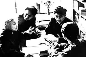 �人��ѧ����ϵ�����ڸ��������ʦ