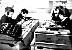 Ӣ��Сѧ����ʹ�õ绯�����ֶ�