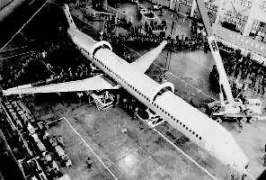 ���������������׼�MD-82�ͻ����Ϻ��Խӣ�1986��
