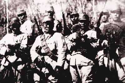 ս���ڳ���ɽ��������֮��Ķ�����������